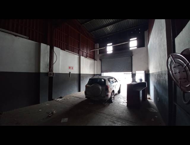 150M² WAREHOUSE TO LET IN CITY WEST